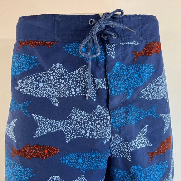 Vineyard Vines Men's Blue Shark Printed Board Swim Shorts - Size 38 - Picture 2 of 7